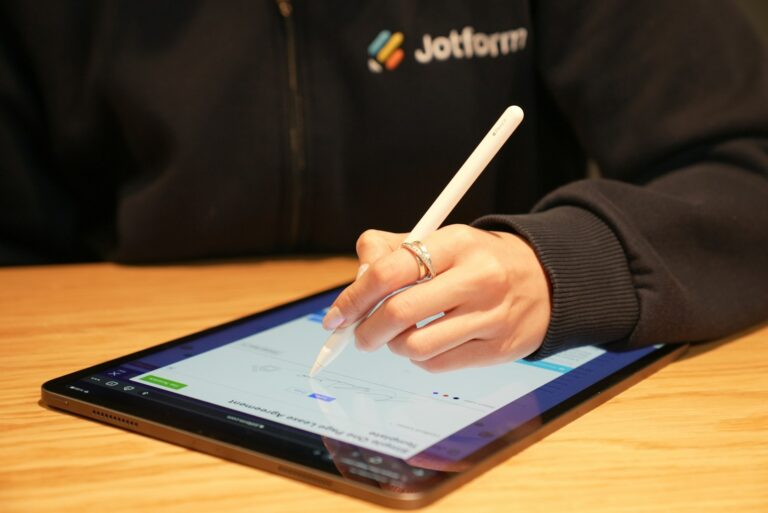 Pourquoi la signature électronique est le premier automatisme facile pour ta boîte signature électronique